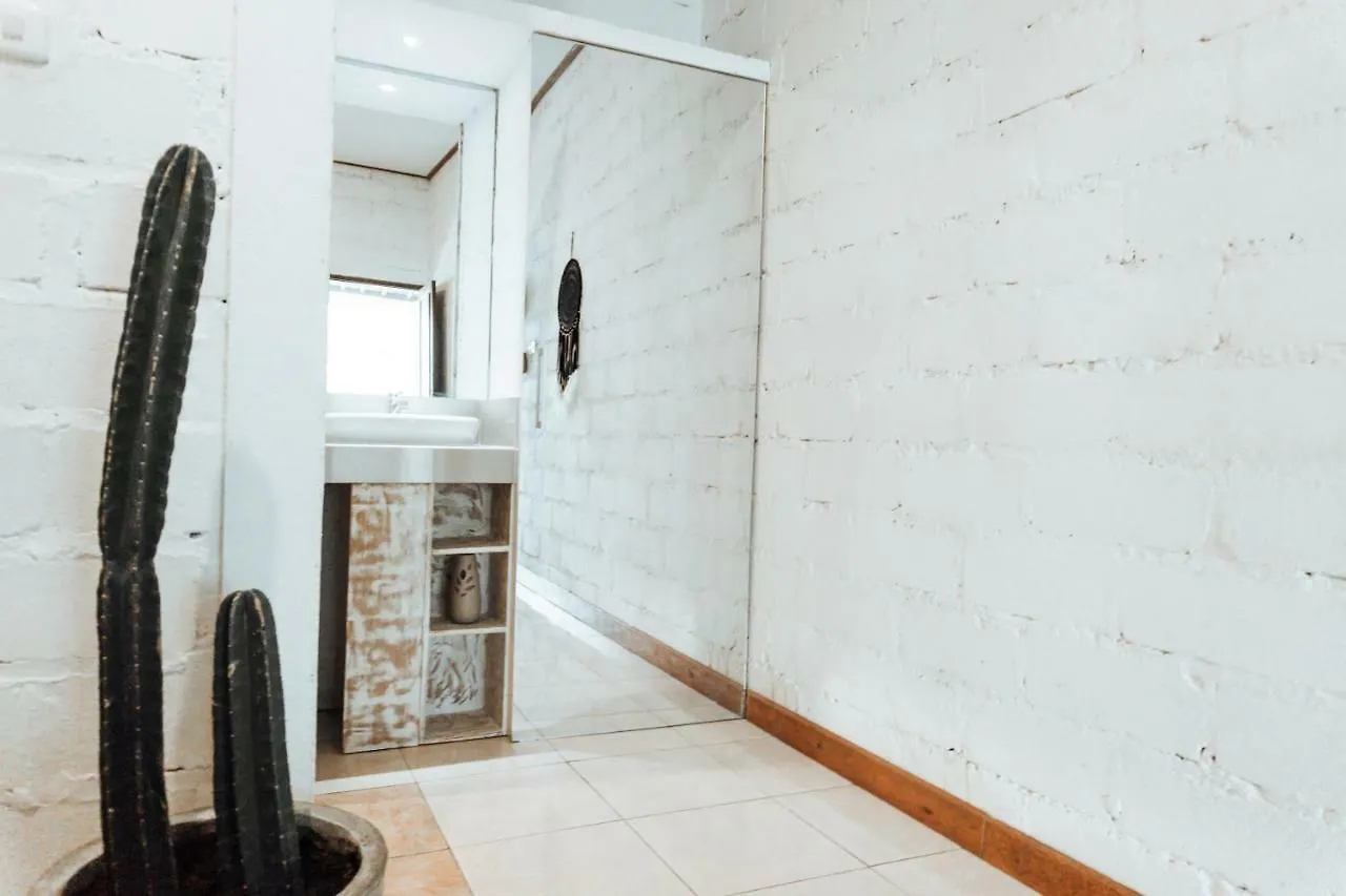 Balangan Inn Surf Homestay Jimbaran Πανσιόν