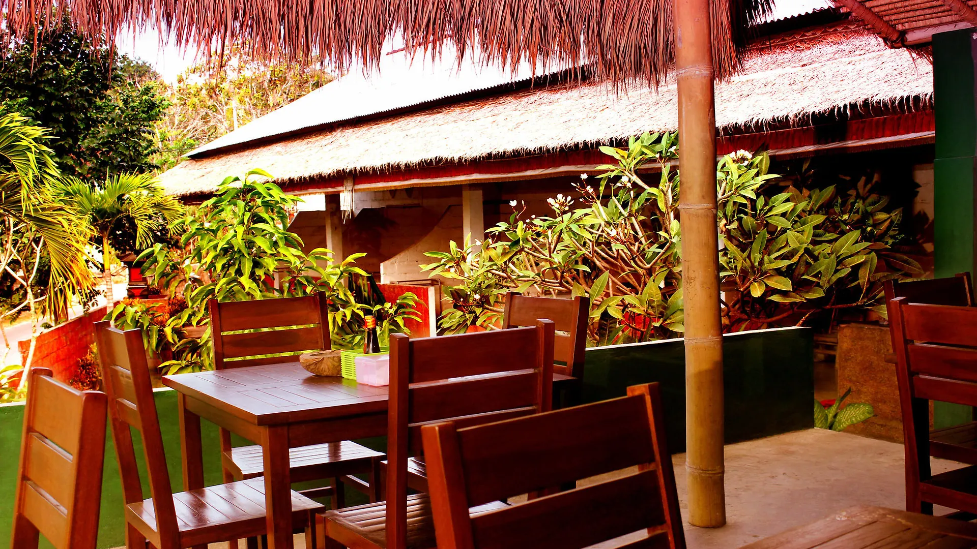 Balangan Inn Surf Homestay Jimbaran